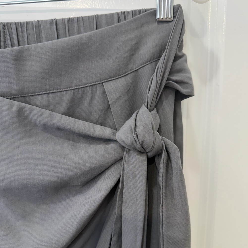 Chic Gray Wrap-Style Tie Waist Pants - Picture 5 of 10